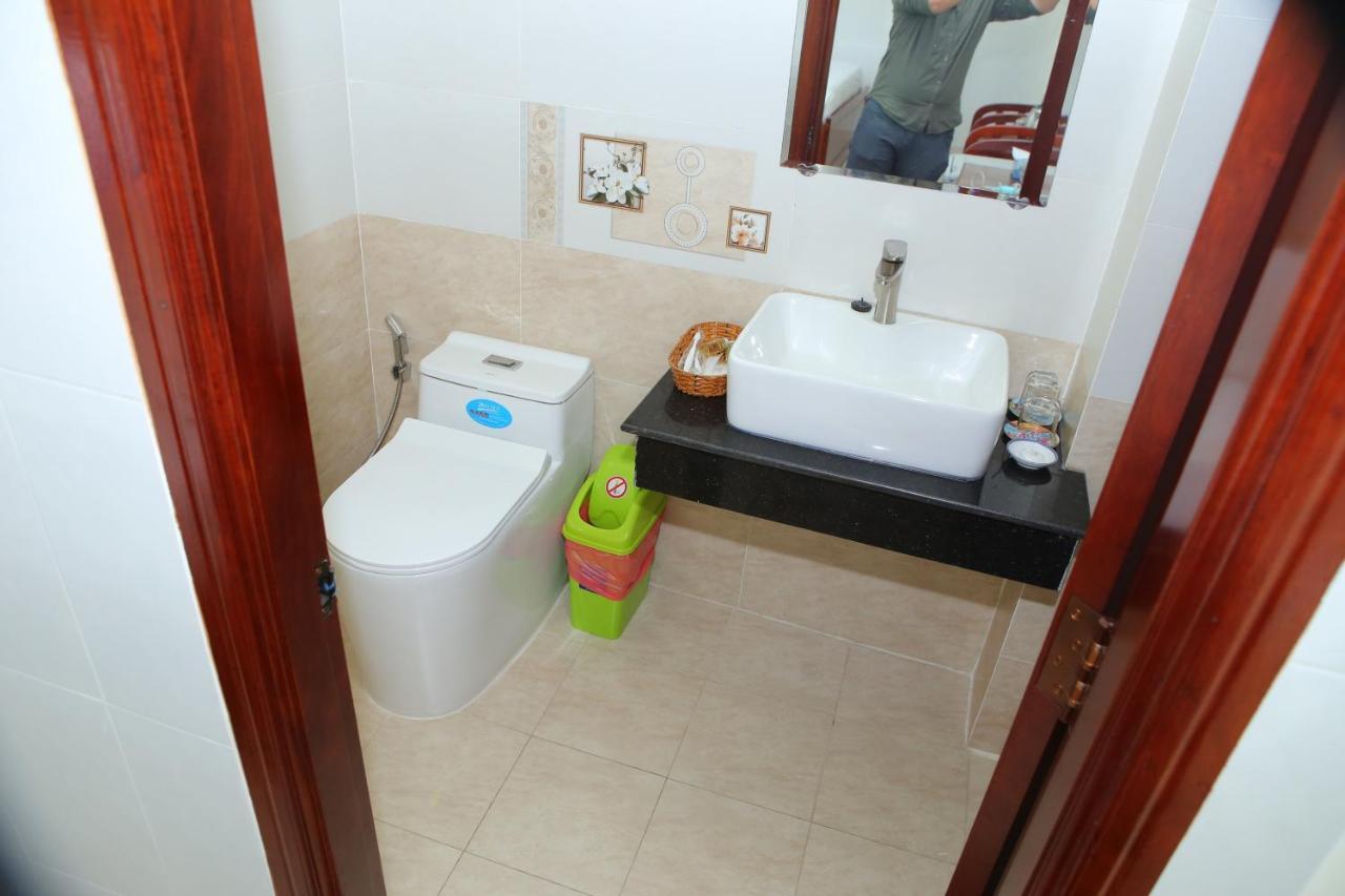 Khach San Tnk Hotel Can Tho Buitenkant foto